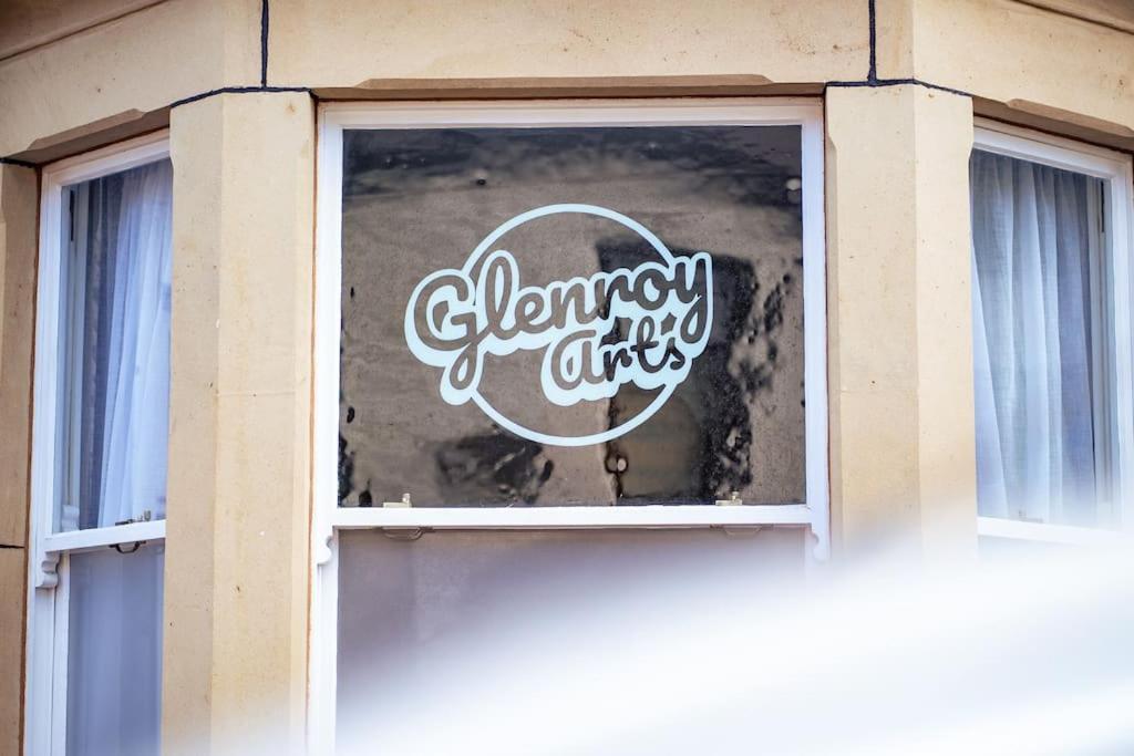 Glenroy Arts Gallery Meets Living Space Cardiff Exteriör bild