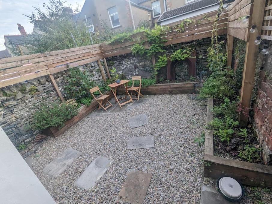 Glenroy Arts Gallery Meets Living Space Cardiff Exteriör bild